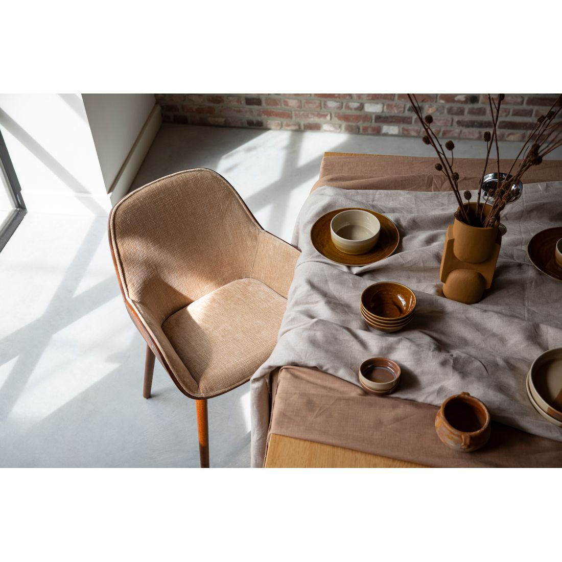 Dutchbone Eetkamerstoel Taylor Beige - KwaliteitWonen.nl