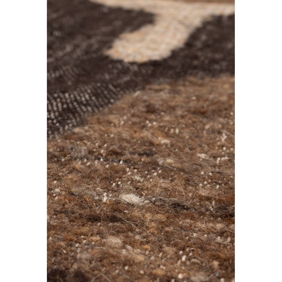 Dutchbone Vloerkleed Briton 200x300cm Bruin - KwaliteitWonen.nl