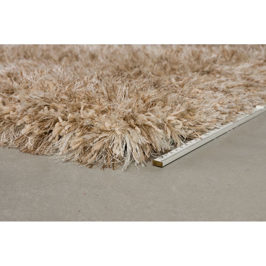Dutchbone Vloerkleed Hairy 200x290cm Beige - KwaliteitWonen.nl