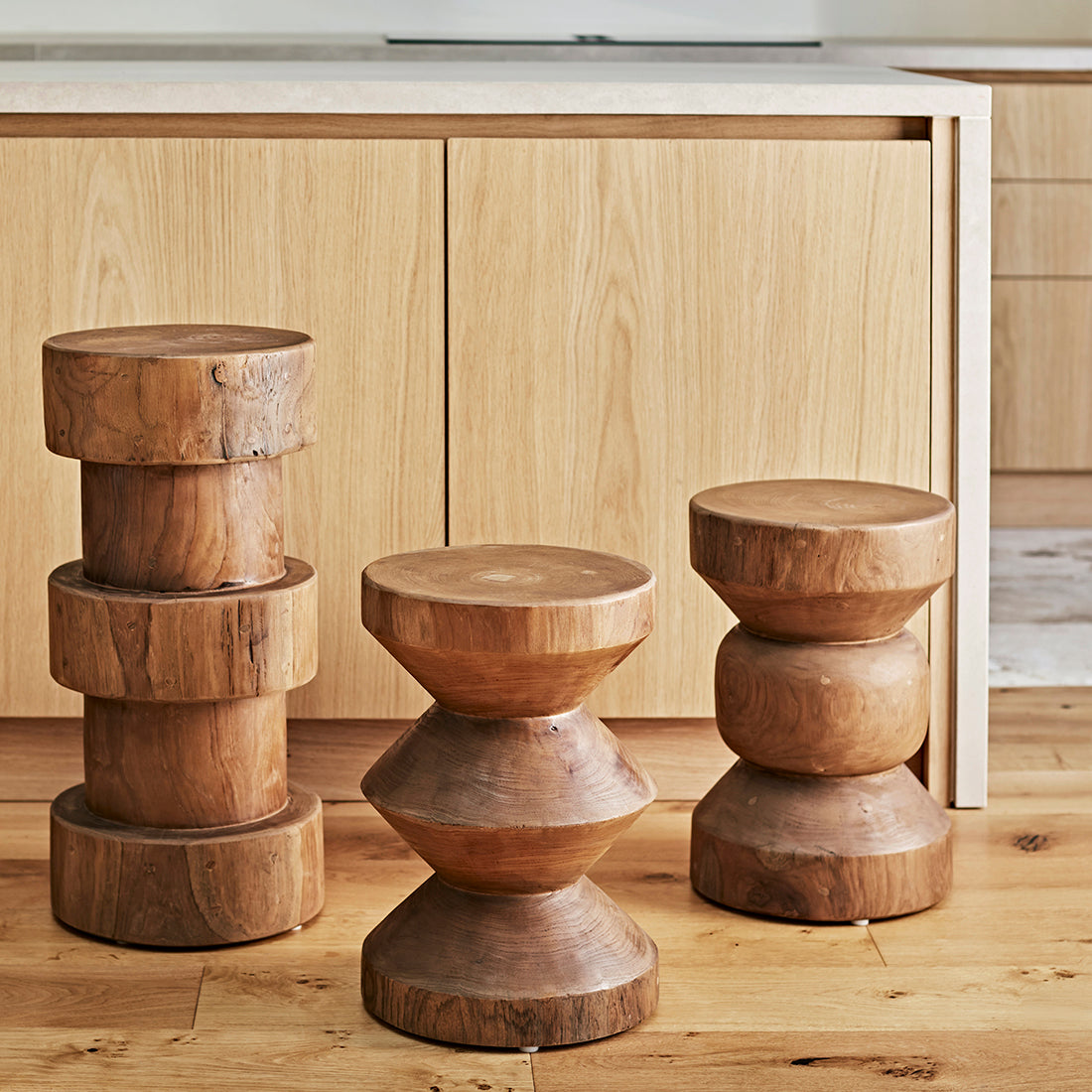 Raw Materials Teakhouten Bijzettafel Rizo Naturel Bruin