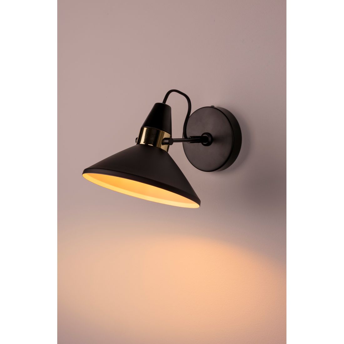 White Label Living Wandlamp Jona - KwaliteitWonen.nl