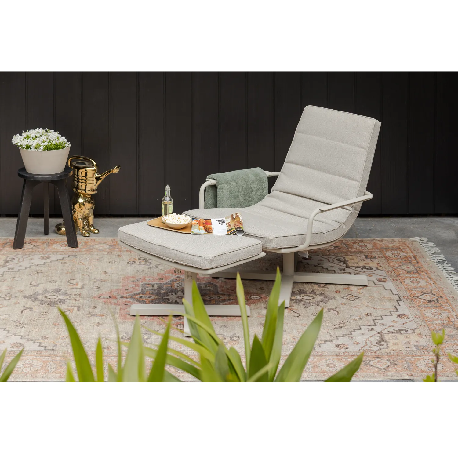 Woood Coosa Tuin Fauteuil Aluminium Zand - KwaliteitWonen.nl
