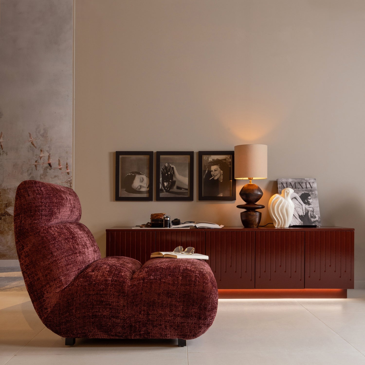 Woood Observe Fauteuil Aubergine - KwaliteitWonen.nl