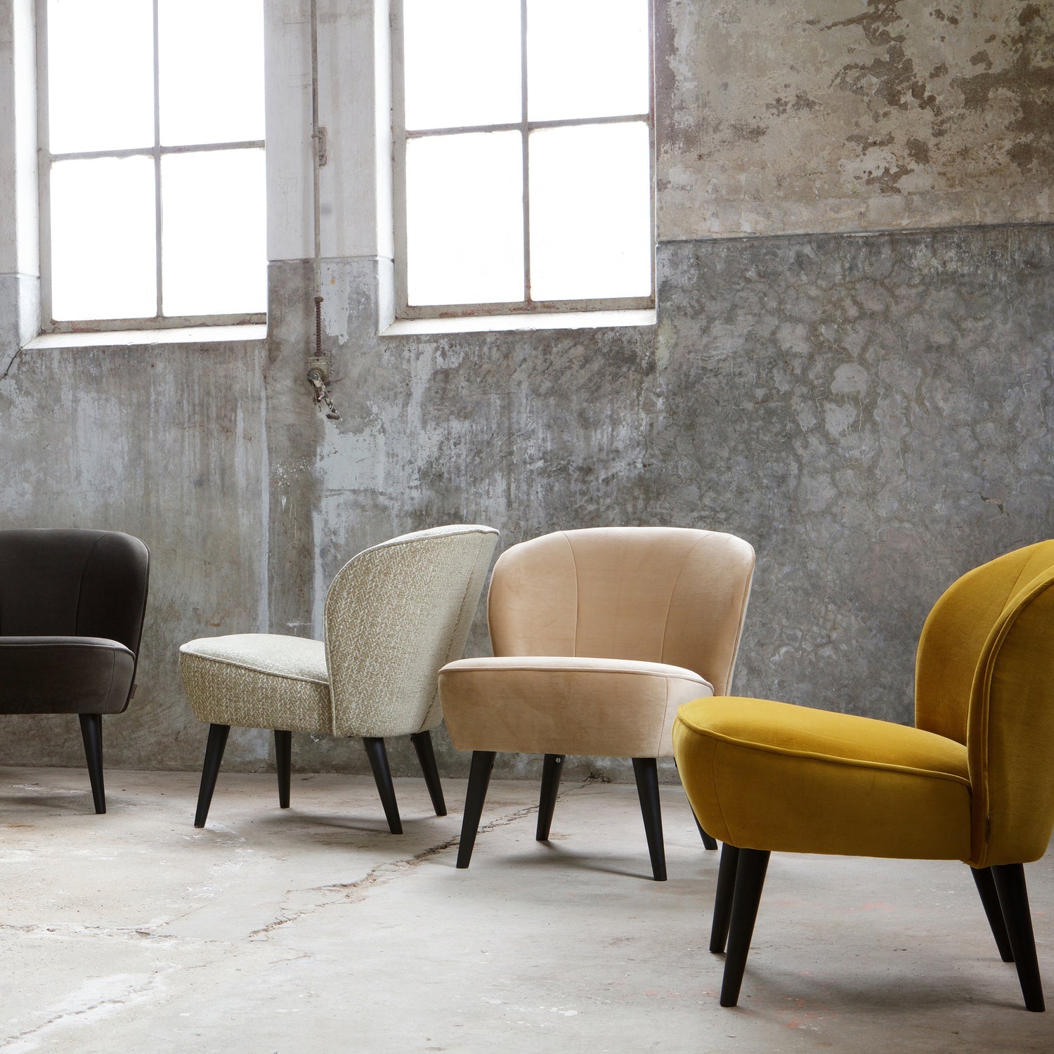 Woood Sara Fauteuil Velvet Oud Roze - KwaliteitWonen.nl
