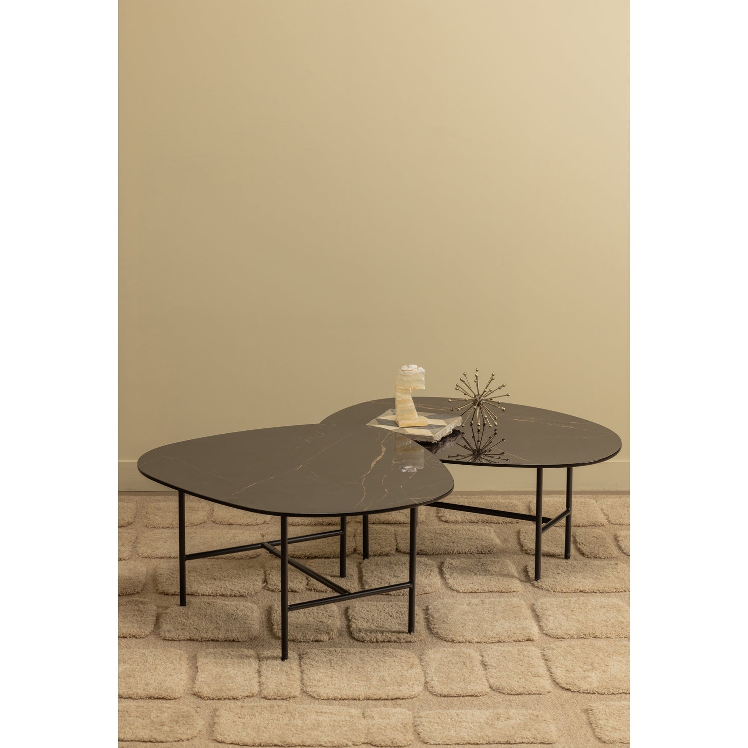 Woood Vajen Salontafel Met Zwart Marmeren Look Blad 70x70cm - KwaliteitWonen.nl
