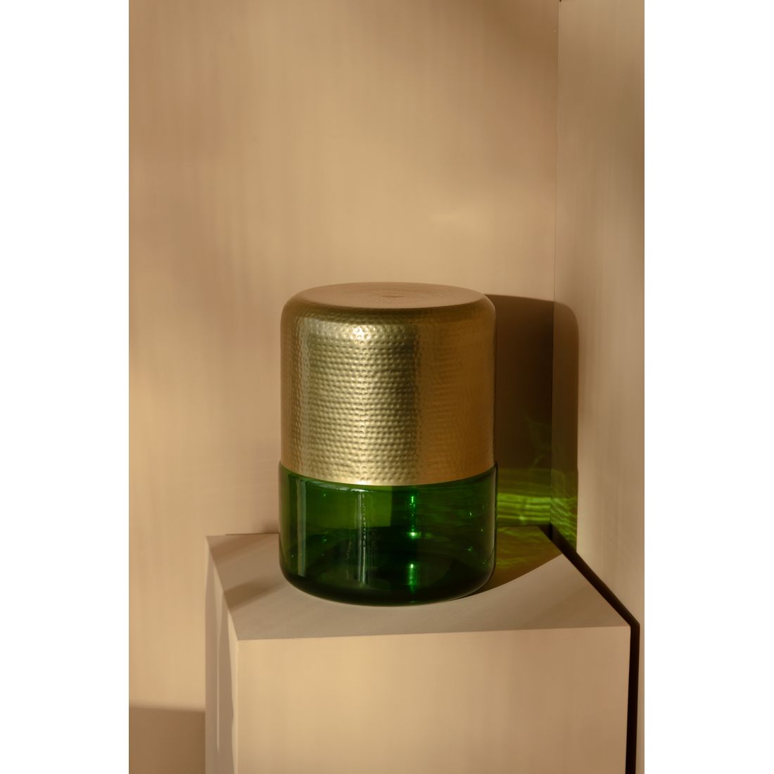 Dutchbone Bijzettafel Cave Groen - KwaliteitWonen.nl