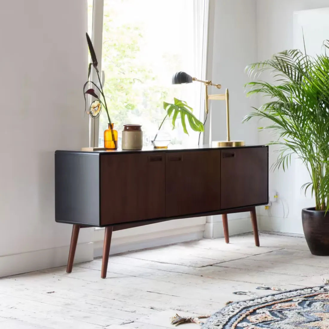 Dutchbone Dressoir Juju Laag Walnoothout - KwaliteitWonen.nl