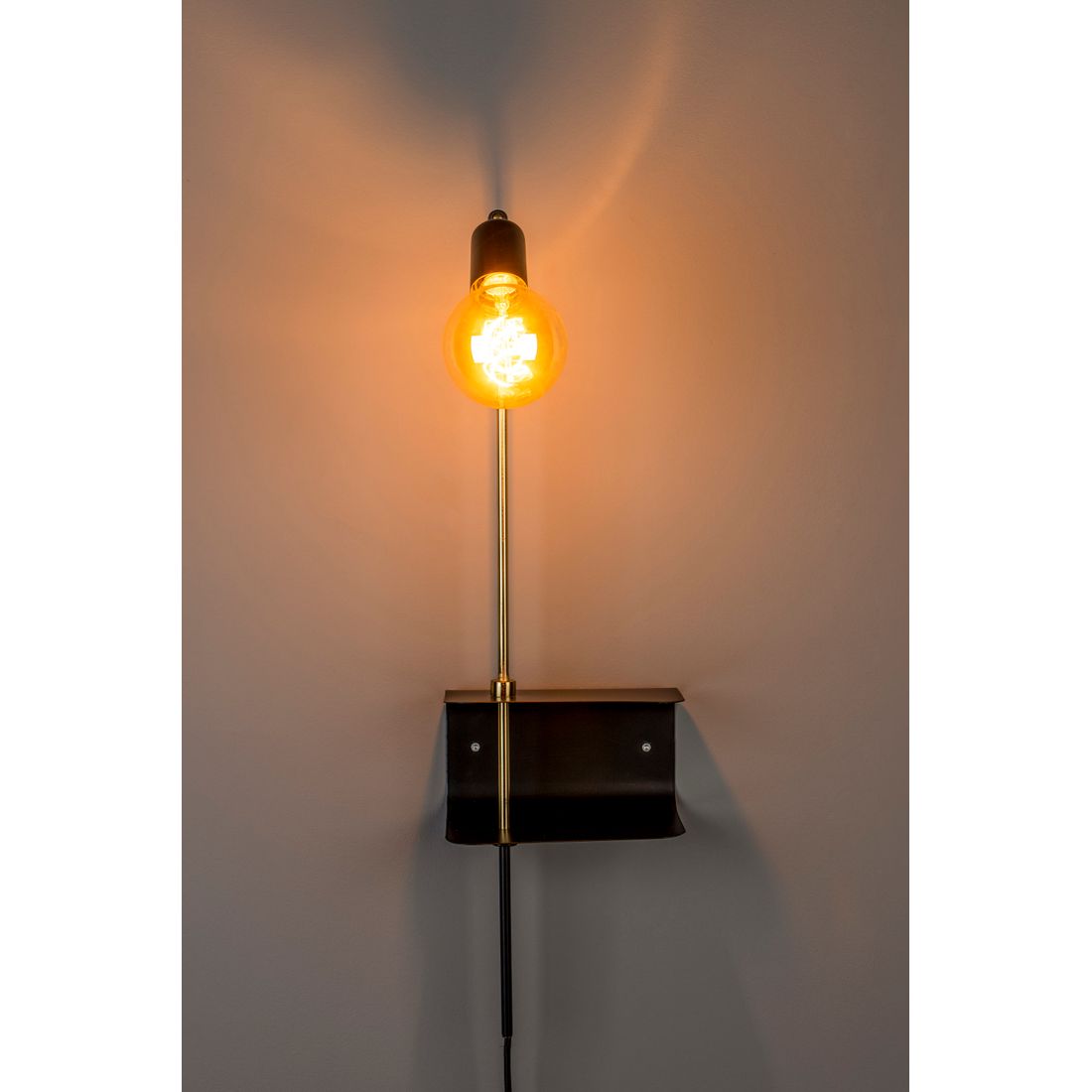 Dutchbone Wandlamp Shaw Zwart - KwaliteitWonen.nl