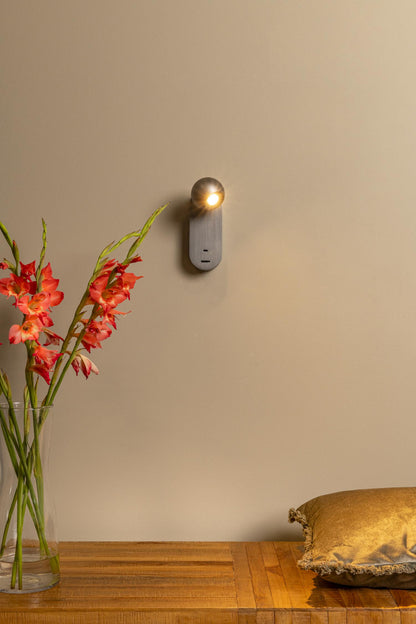 Lucide MONTANA - Wandlamp - LED - CCT - 1x6,3W 2700K/4000K - Met USB oplaadpunt - Grijs ijzer | Premium - KwaliteitWonen.nl