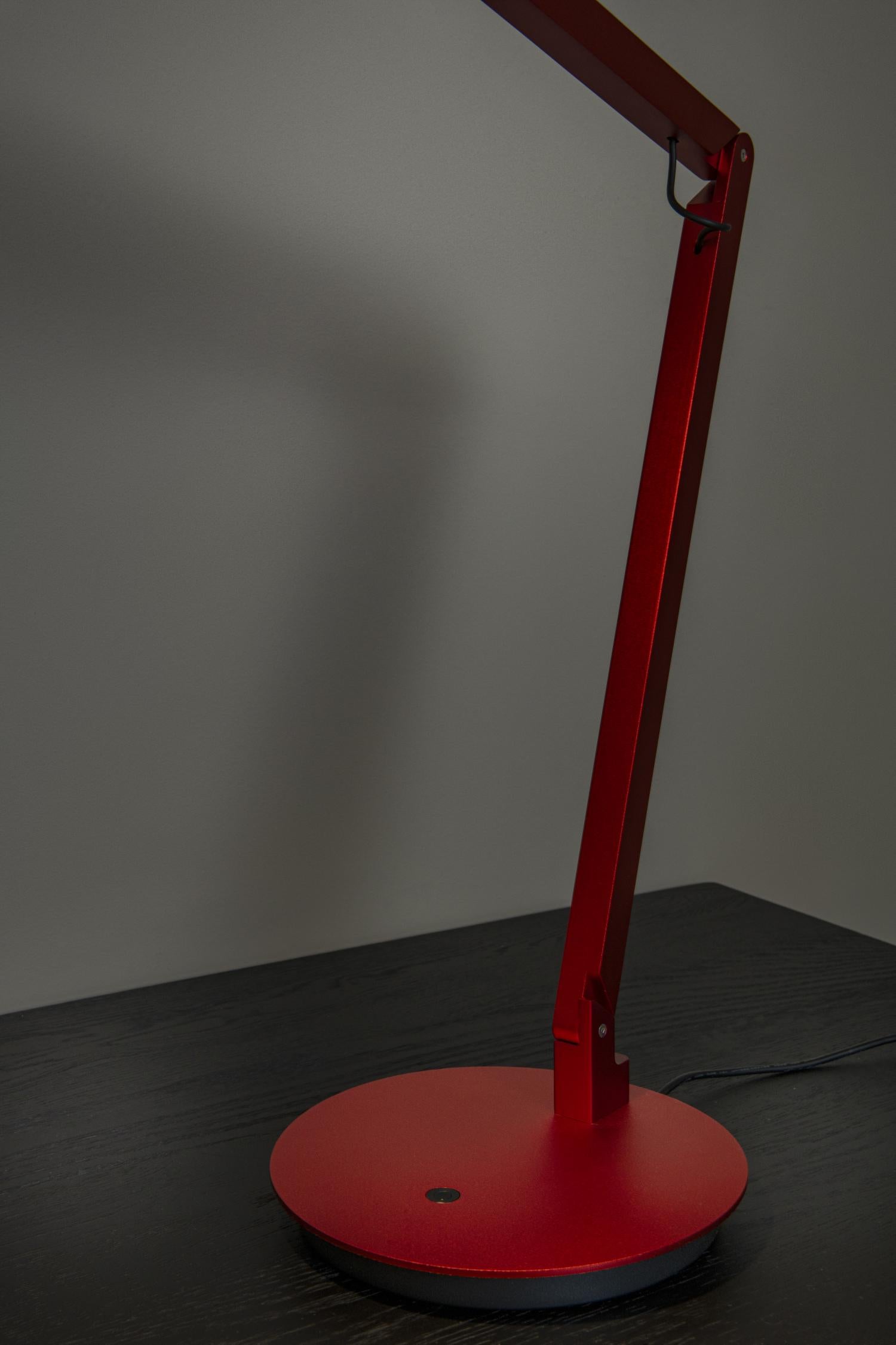 Lucide OGDEN - Bureaulamp - LED 3 StepDim - 1x7W 3000K - Rood | Premium - KwaliteitWonen.nl