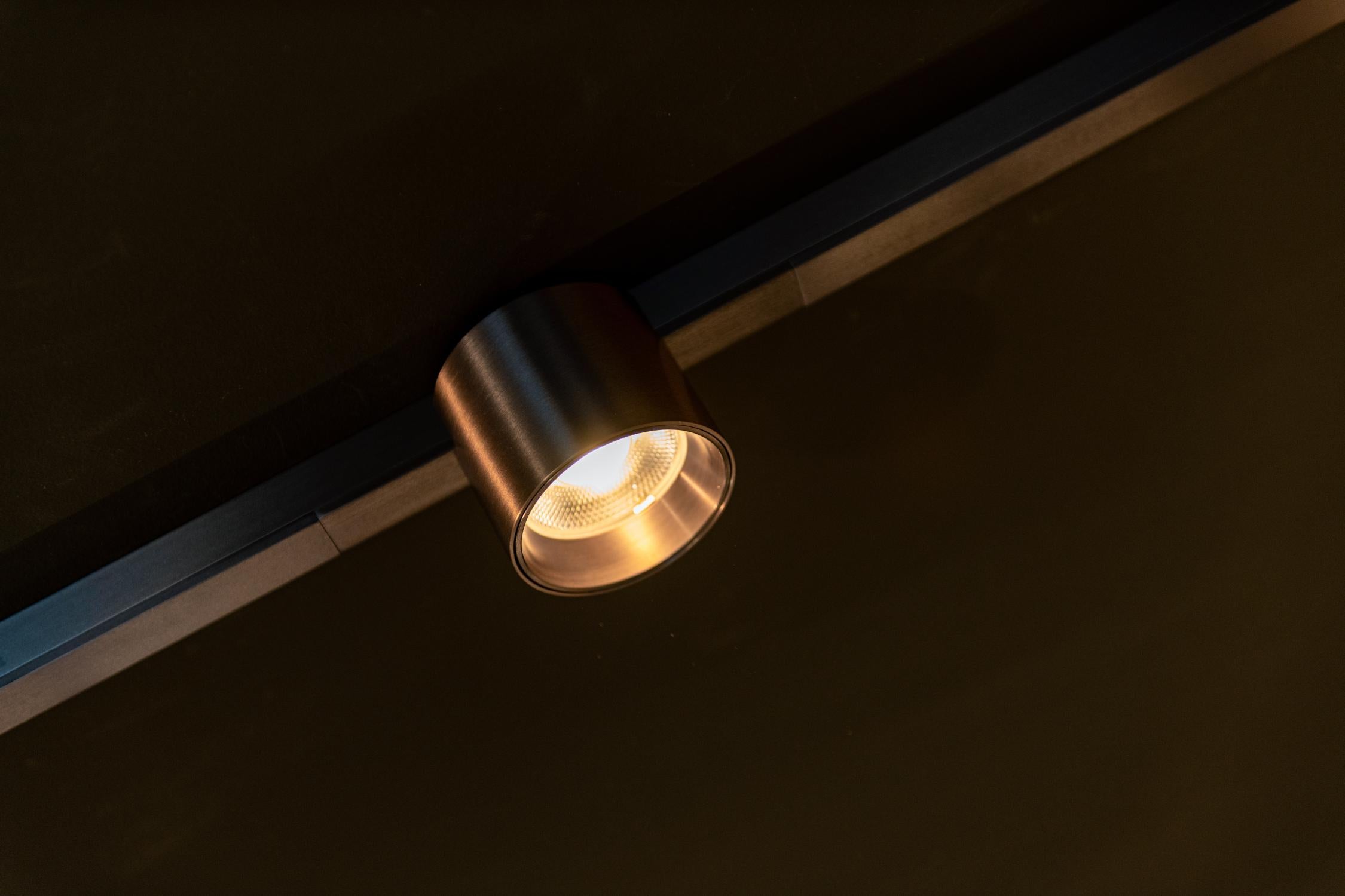 Lucide Premium LINIAL LUX Railspot - 1-fase Railsysteem / Smart Railverlichting - Smart - 48V Track - 1xLED - Mat Zwart Chroom - KwaliteitWonen.nl