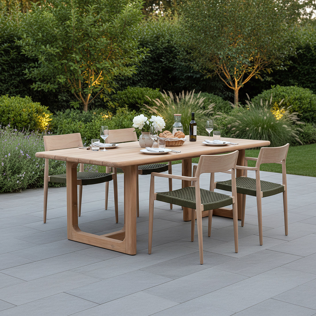 Raw Materials Primavera Teakhouten Tuintafel - 200x90cm - KwaliteitWonen.nl