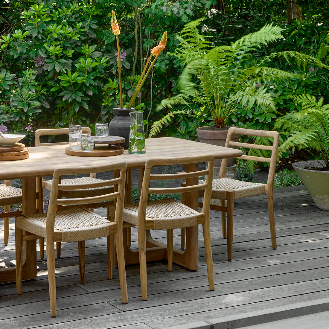 Raw Materials Verano Teak Tuinstoel Met Armleuning - Naturel (Set Van 2) - KwaliteitWonen.nl