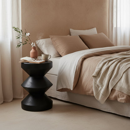 Raw Materials Teakhouten Bijzettafel Rizo Zwart