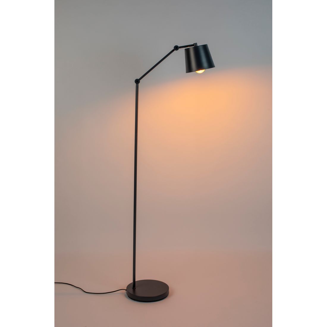 White Label Living Vloerlamp Hajo Zwart - KwaliteitWonen.nl
