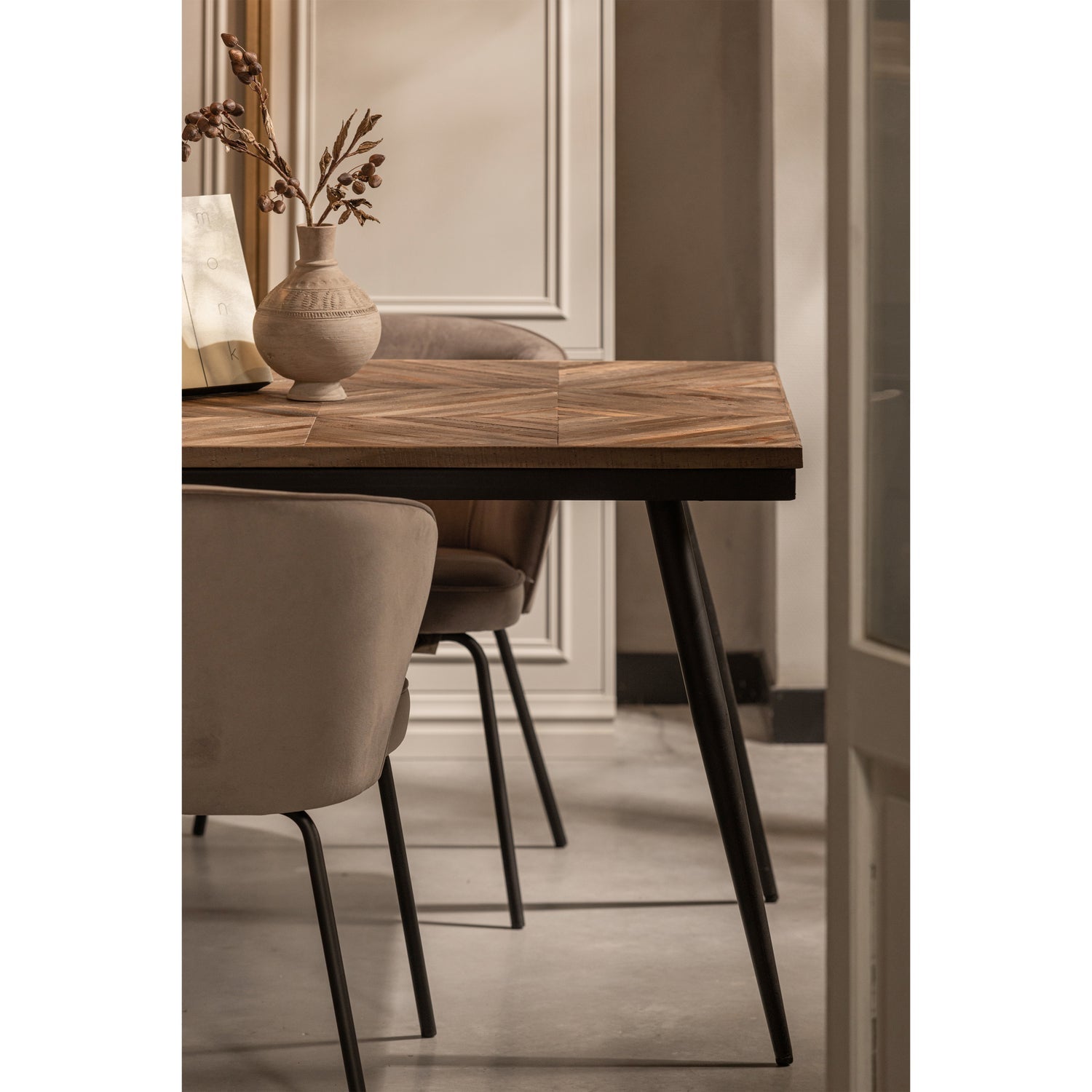 Woood Admit Eetkamerstoel Velvet Khaki - KwaliteitWonen.nl