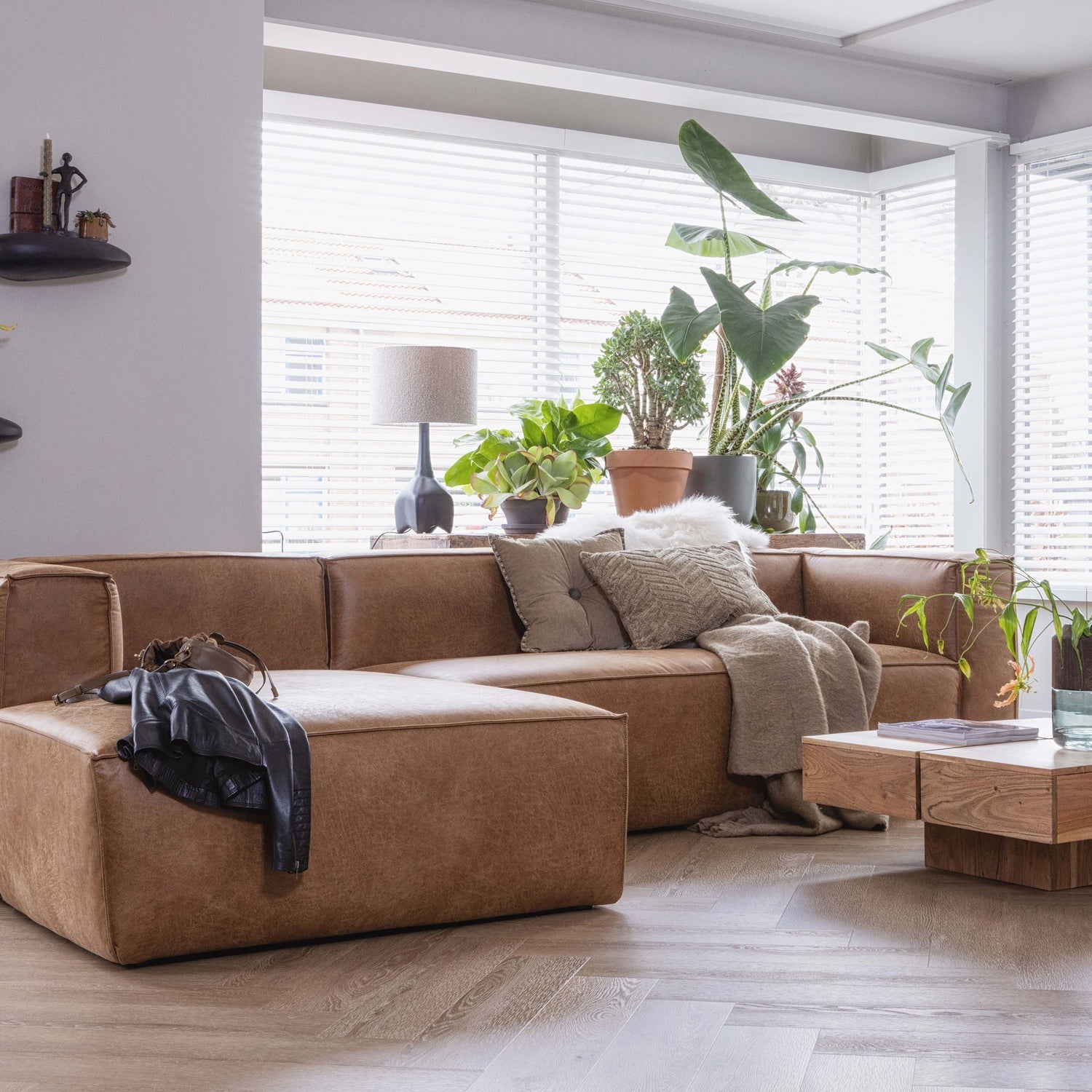 Woood Bean Hoekbank 3-zits Bank + Chaise Longue Links Ecoleer Cognac - KwaliteitWonen.nl