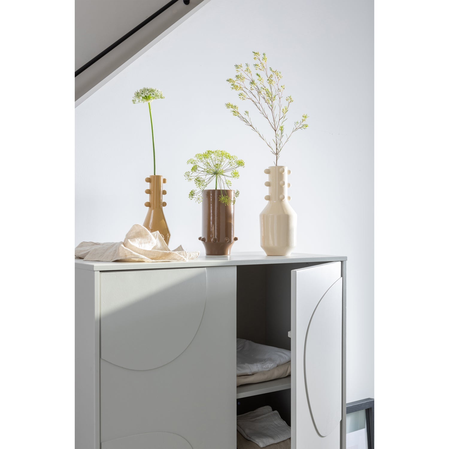 Woood Cadiz Dressoir Grenen Mist [Fsc] - KwaliteitWonen.nl