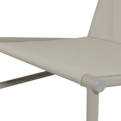 Woood Elvo Tuin Loungestoel Aluminium Streep Wit/Zand - KwaliteitWonen.nl
