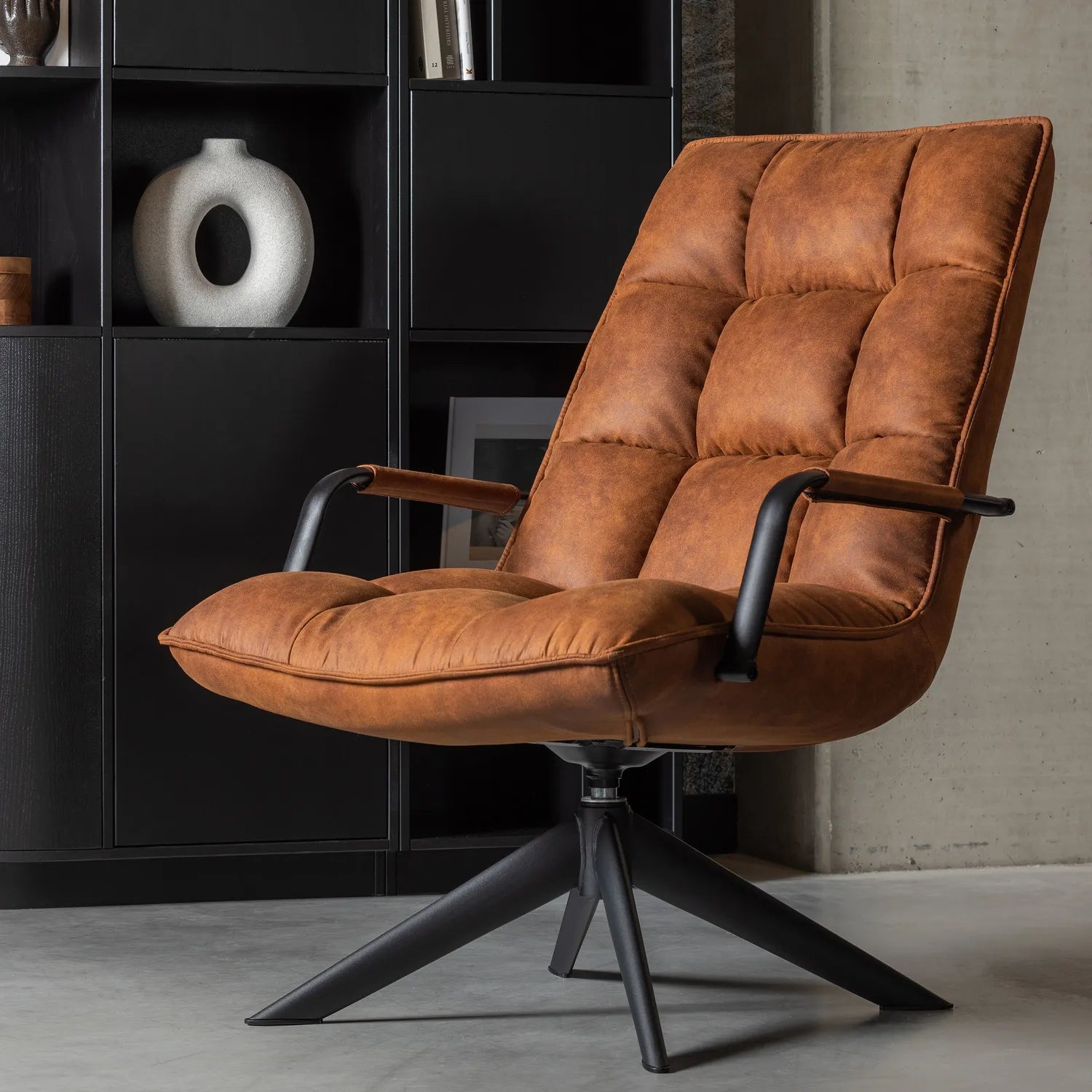 Woood Jouke Draaifauteuil Met Armleuning Leerlook Cognac [Fsc] - KwaliteitWonen.nl