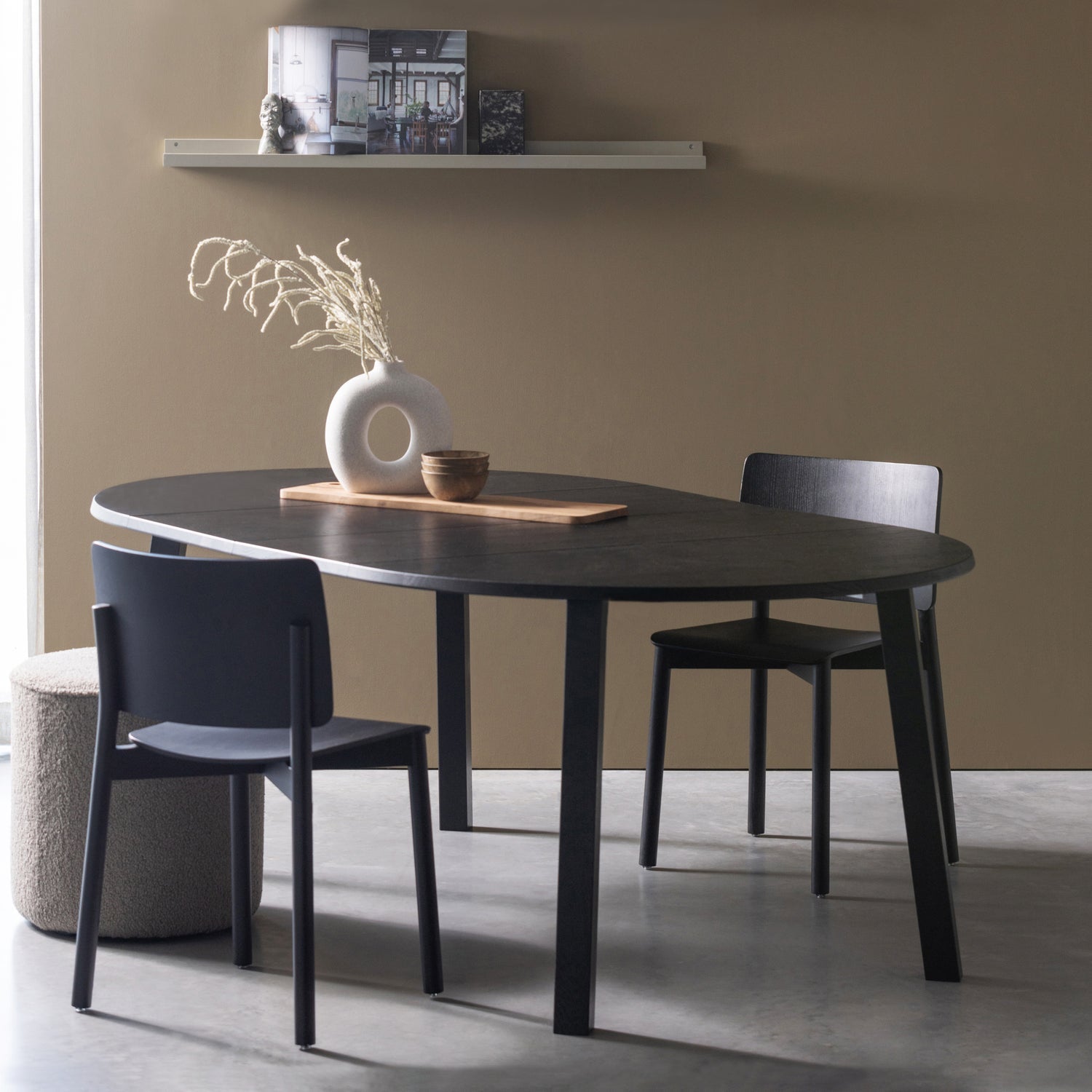 Woood Lange Jan Uitschuifbare Eettafel Rond 120cm - Ovaal 120x160-200cm Eiken Blacknight [Fsc] - KwaliteitWonen.nl
