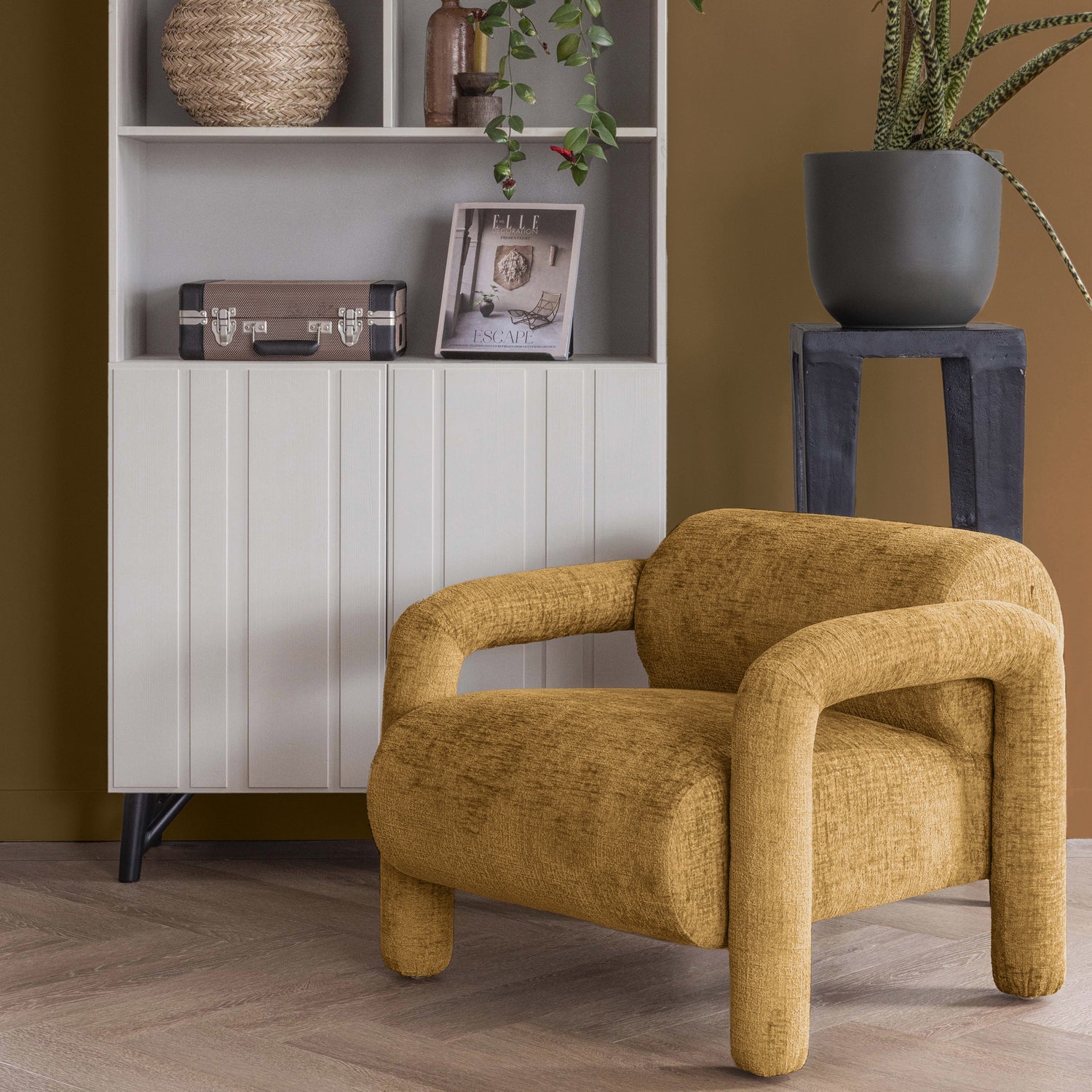 Woood Lenny Fauteuil In Grove Textuur Goud/Geel - KwaliteitWonen.nl