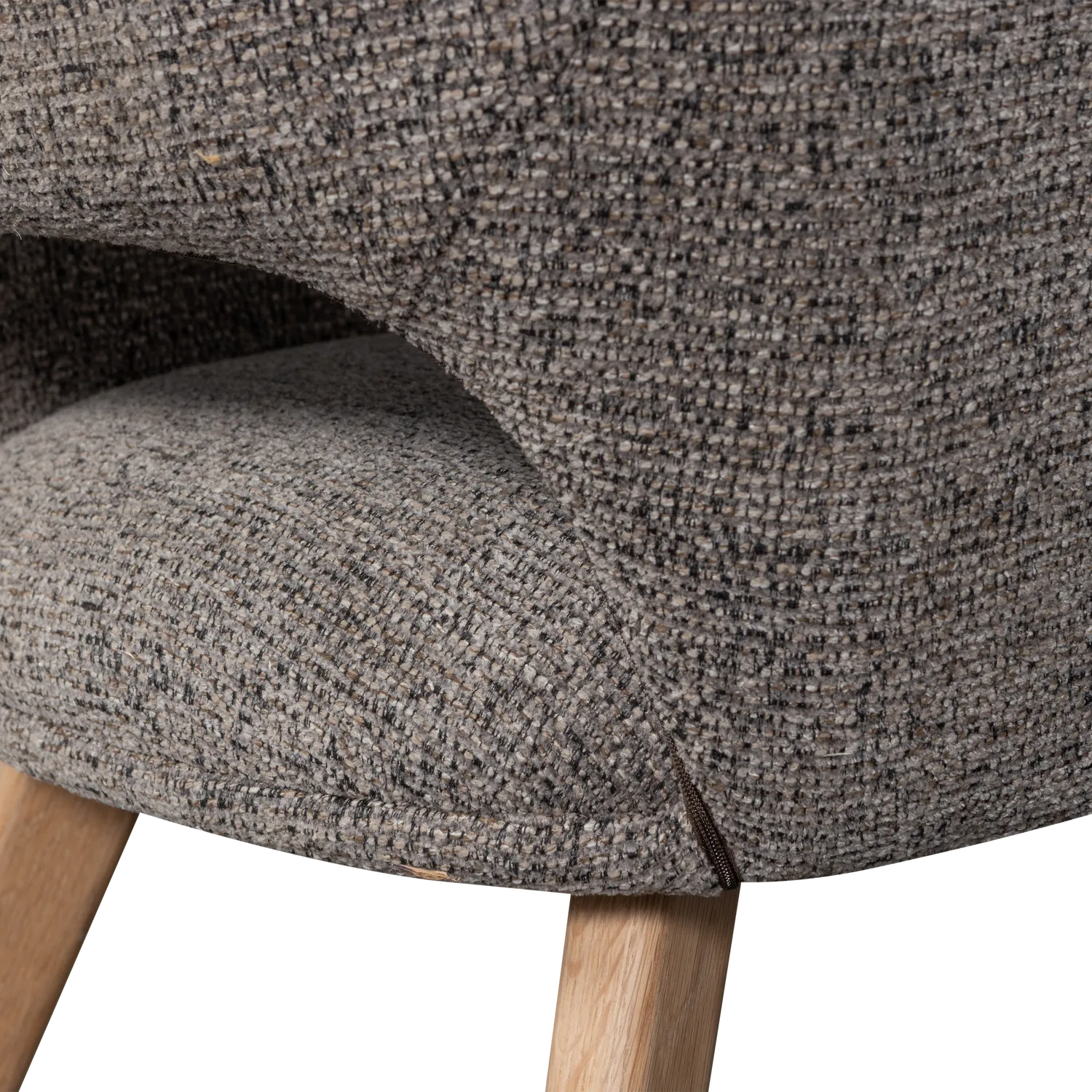 Woood Murat Eetkamerstoel Taupe Met Houten Poot Naturel - KwaliteitWonen.nl