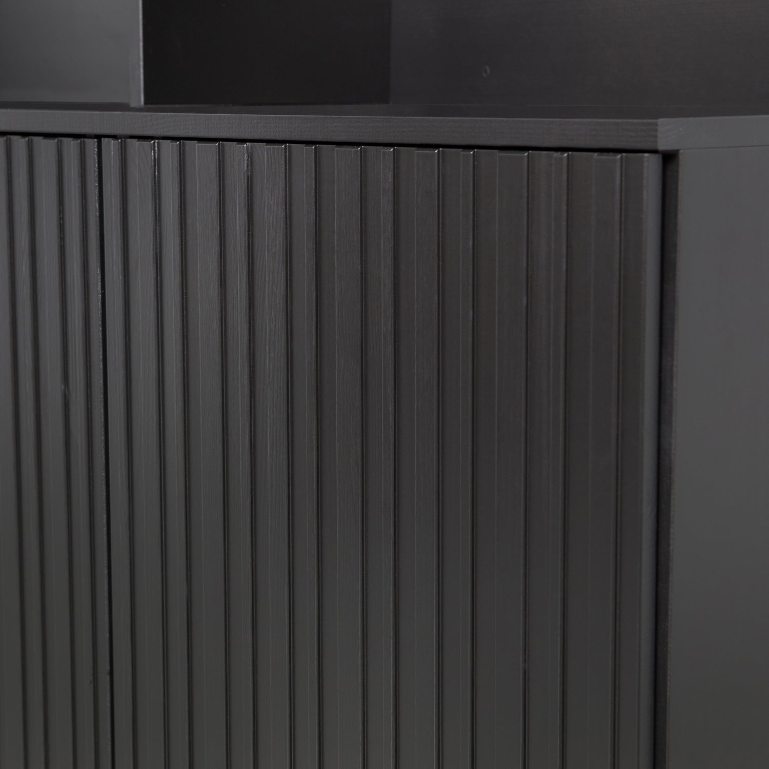Woood New Gravure Wandkast Grenen Zwart [Fsc] - KwaliteitWonen.nl