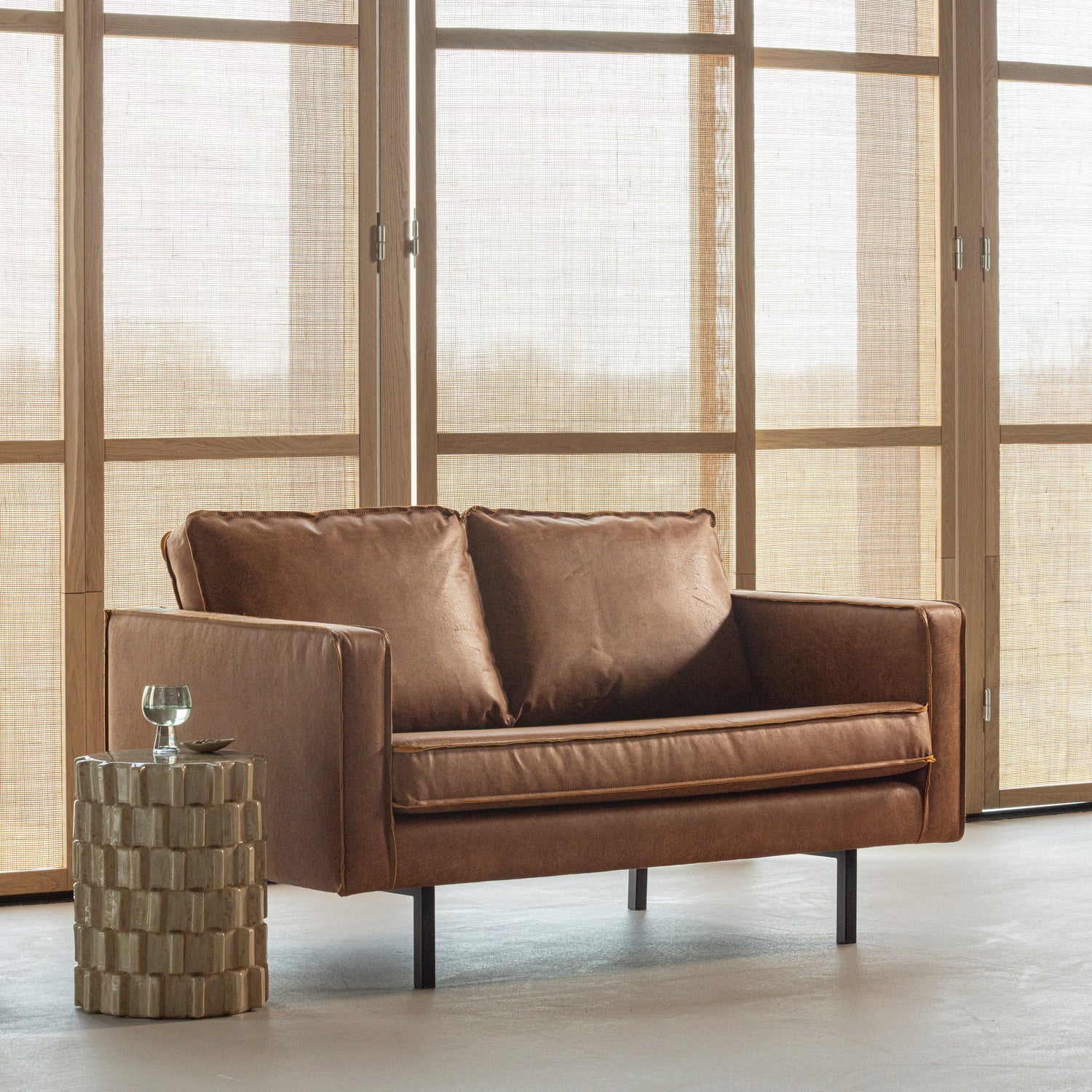 Woood Rodeo 2 Zits Bank Ecoleer Cognac [Fsc] - KwaliteitWonen.nl