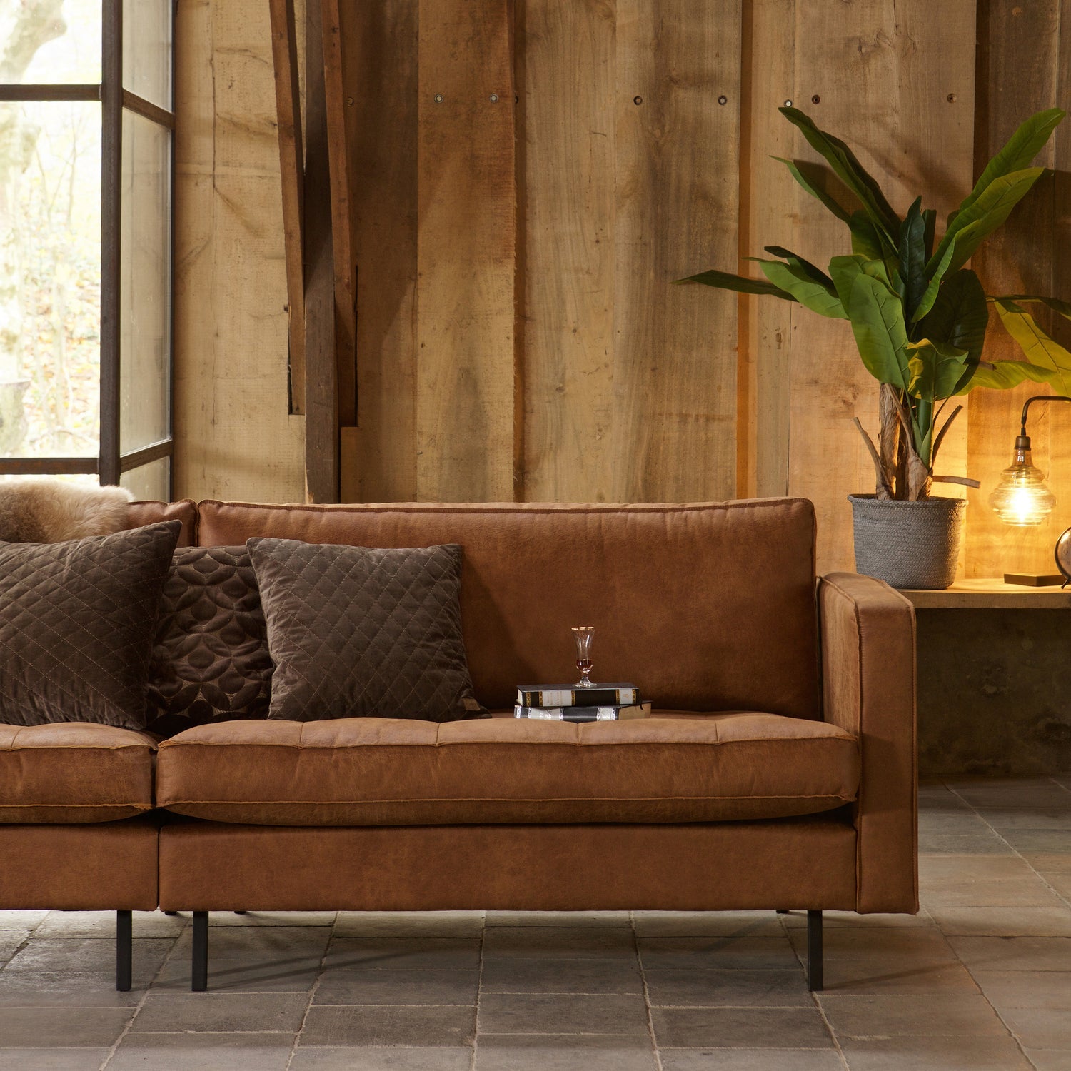Woood Rodeo Classic 3 Zits Bank Ecoleer Cognac - KwaliteitWonen.nl