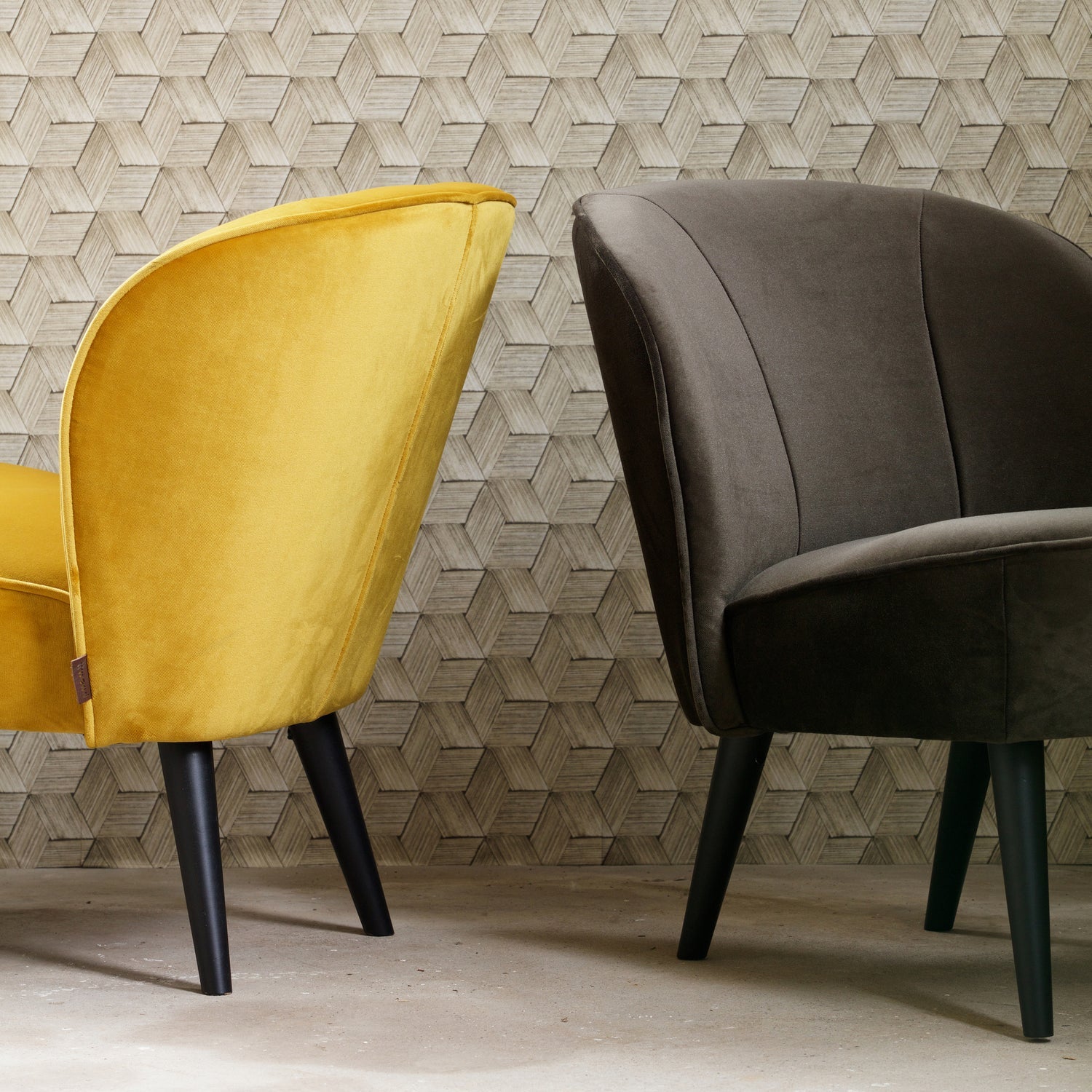 Woood Sara Fauteuil Velvet Oker - KwaliteitWonen.nl