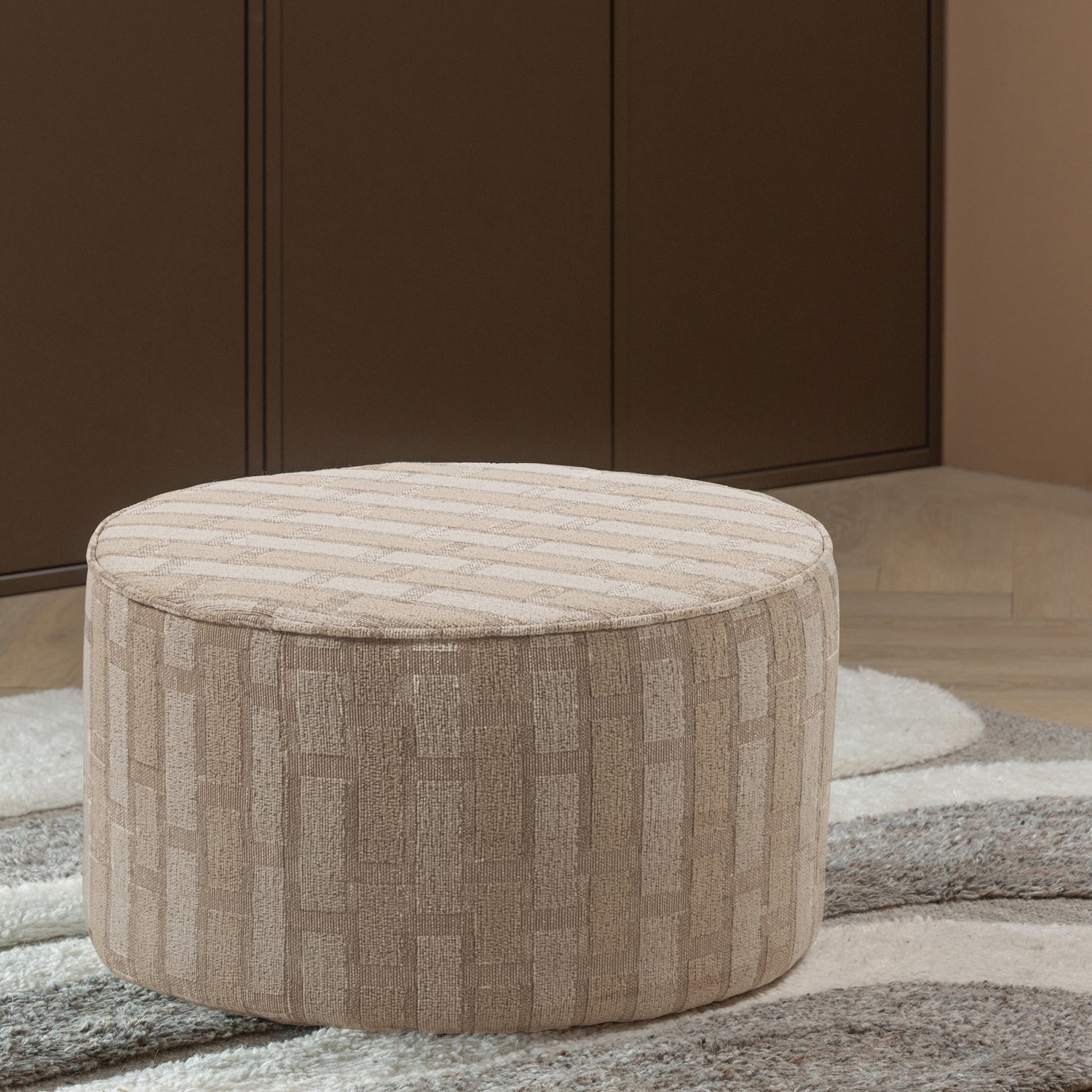 Woood Sarli Poef Laag Ruit Dessin Chenille Naturel/Beige [Fsc] - KwaliteitWonen.nl