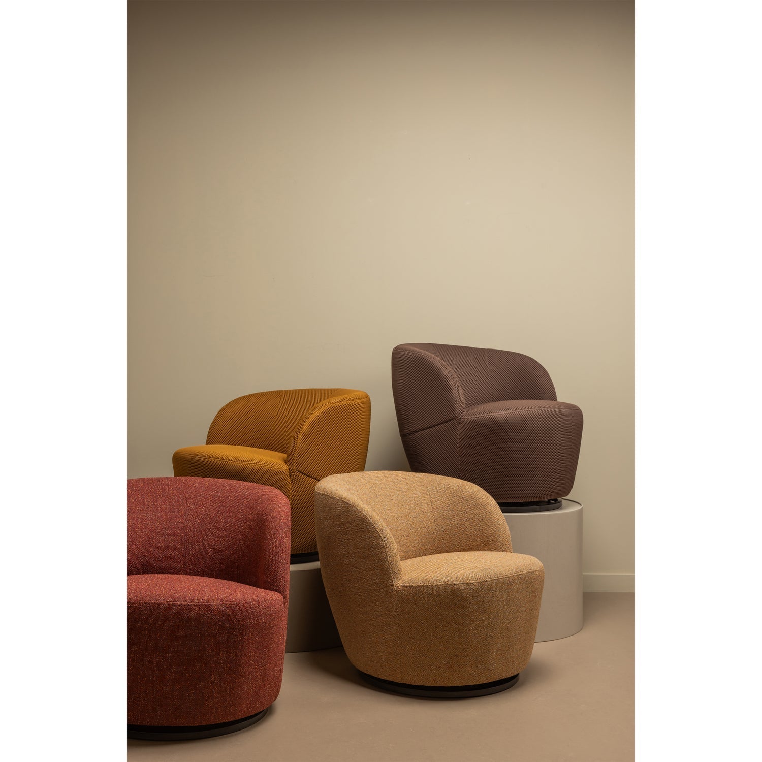 Woood Serra Draaifauteuil Geweven Stof Curry Melange - KwaliteitWonen.nl