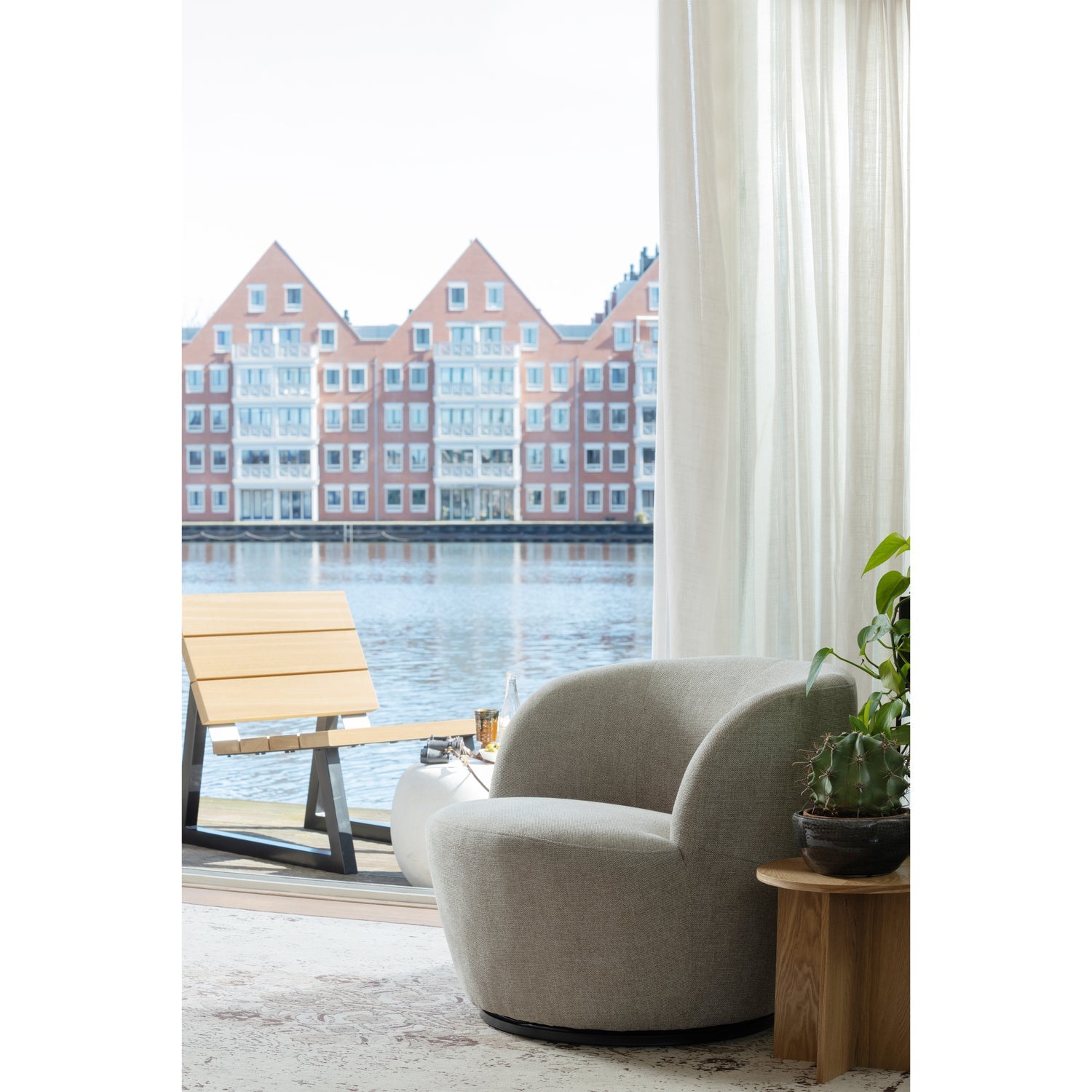 Woood Serra Draaifauteuil Geweven Stof Zand - KwaliteitWonen.nl