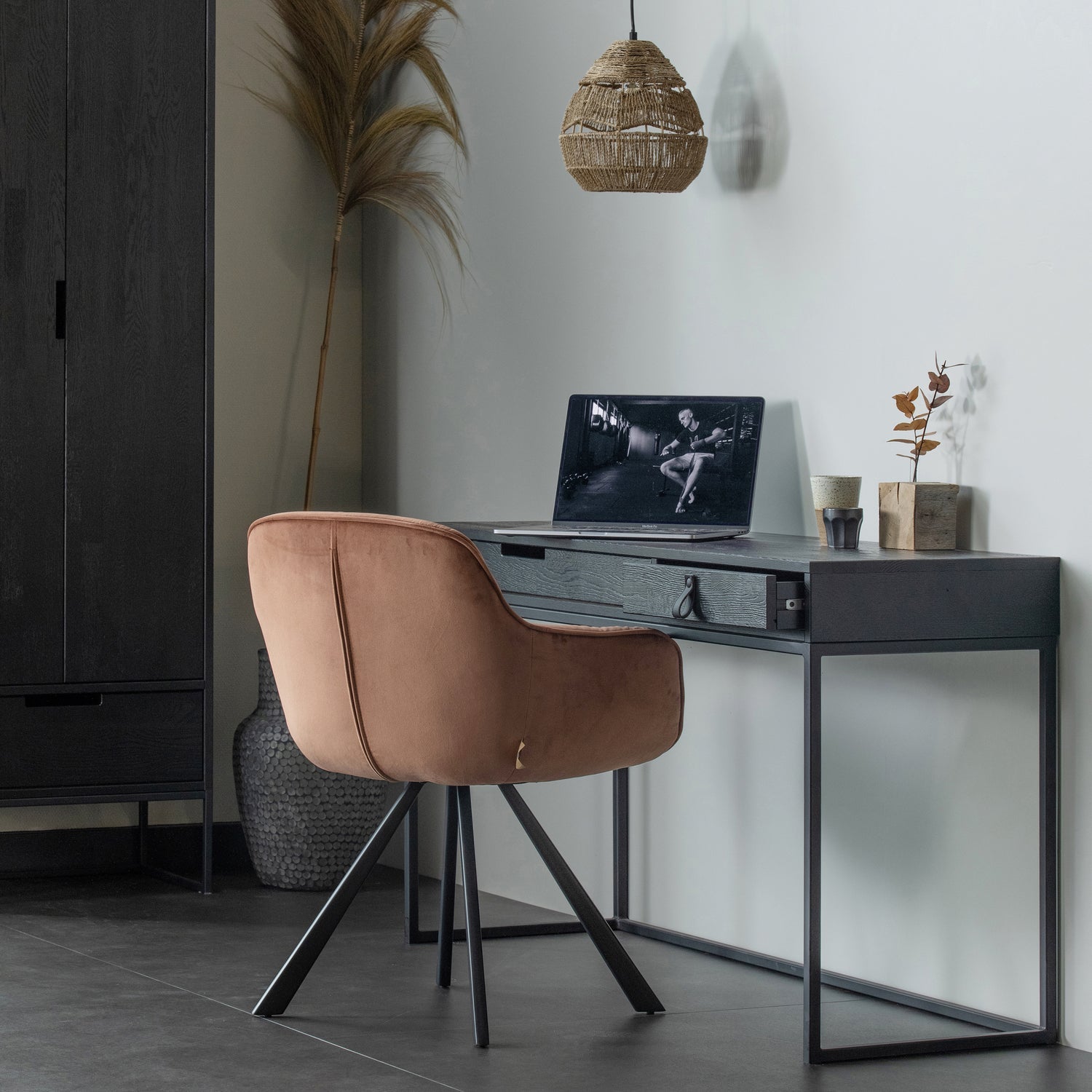 Woood Silas Bureau Essen Blacknight [Fsc] - KwaliteitWonen.nl