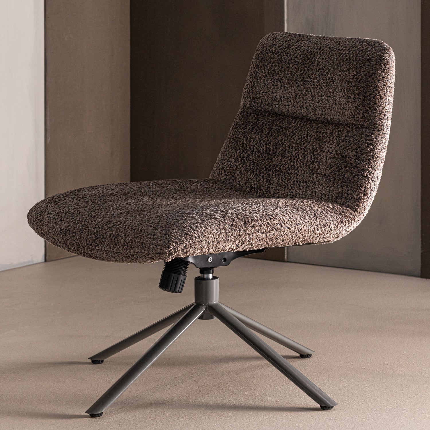 Woood Soren Verstelbare Draaifauteuil Wollig Bruin - KwaliteitWonen.nl