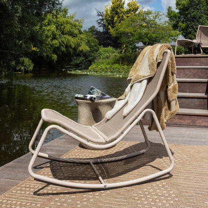 Woood Tom Tuin Schommelstoel Zand - KwaliteitWonen.nl