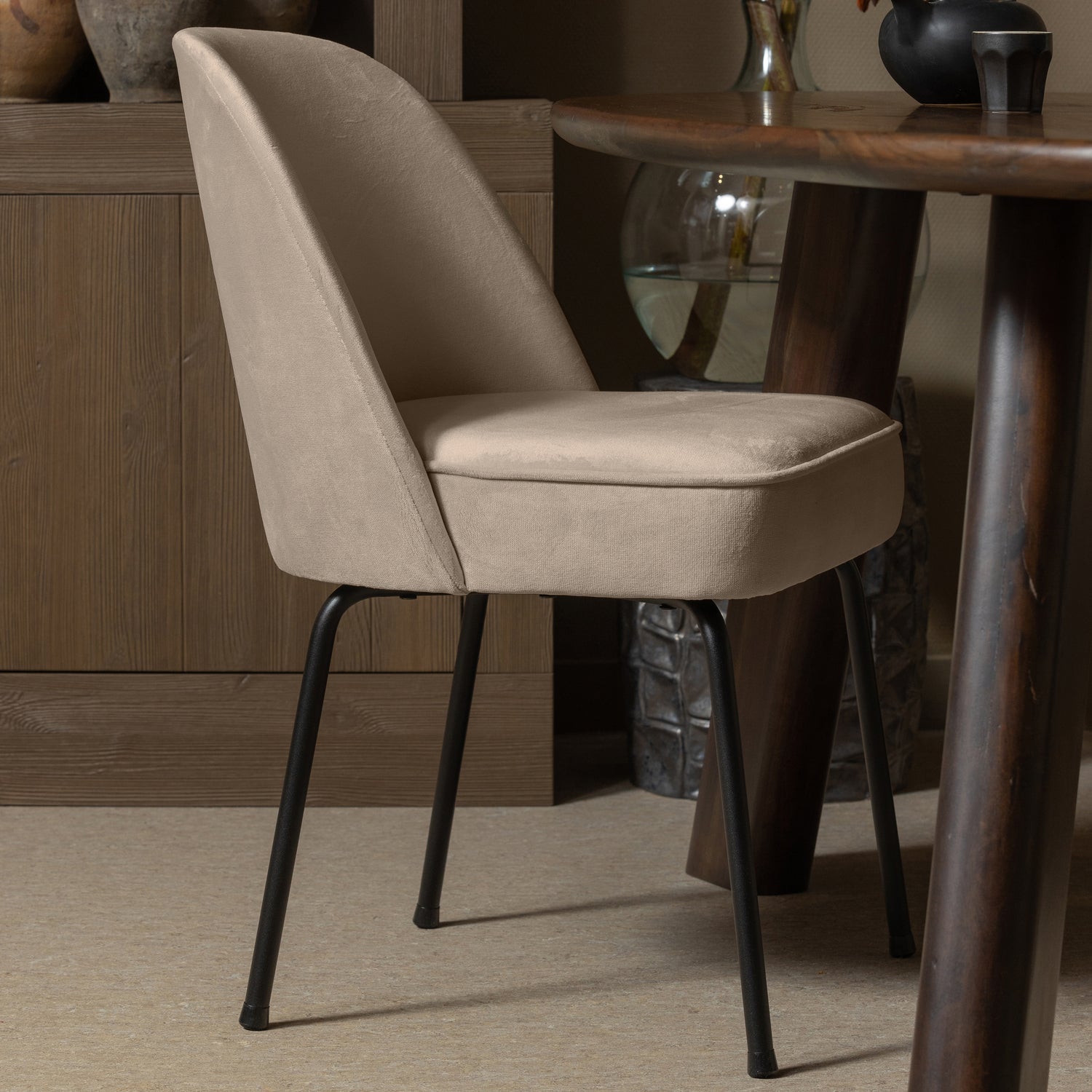 Woood Vogue Eetkamerstoel Velvet Khaki - KwaliteitWonen.nl