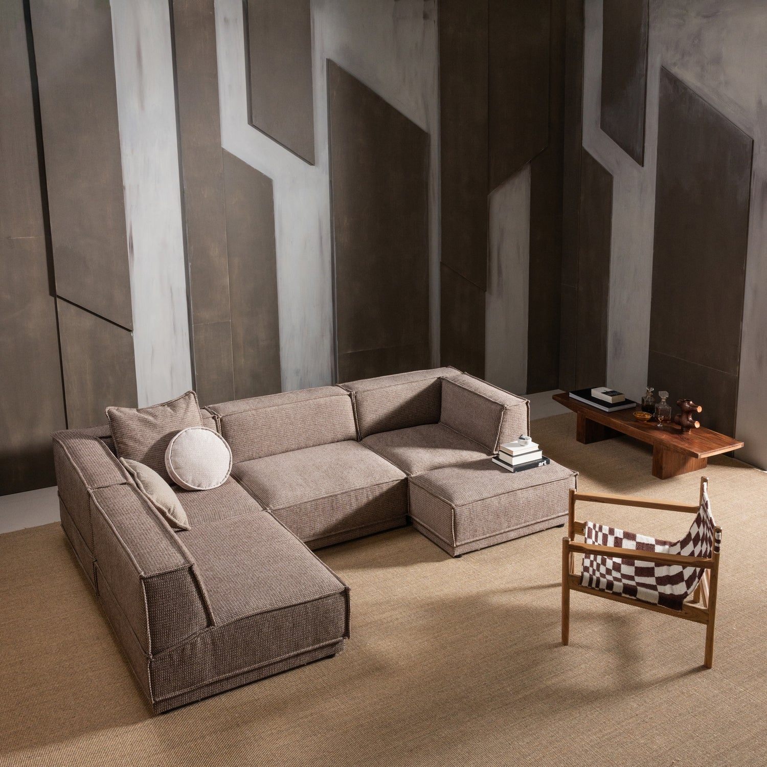Woood Zano Fauteuil Hout Bruin Met Kelim Zitting Naturel - KwaliteitWonen.nl